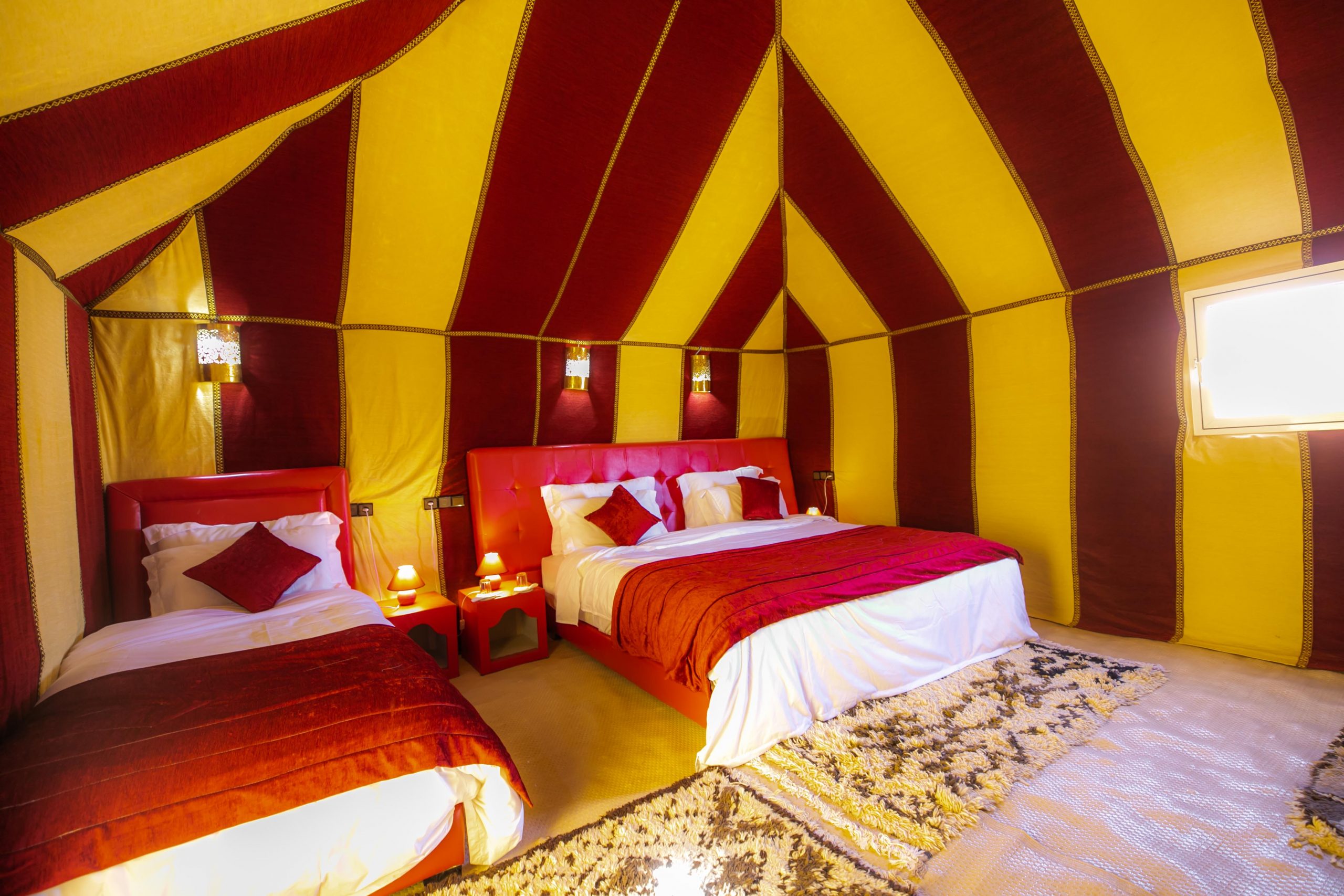 Morocco desert camps - Luxury Sahara Camp vs Standard desert camp